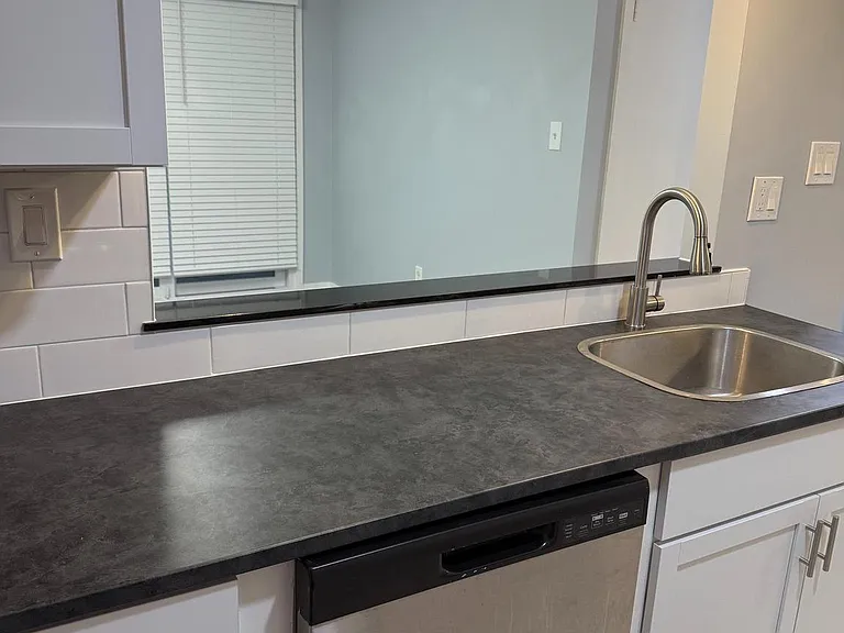 313 Gregorys Way — Photo 8
