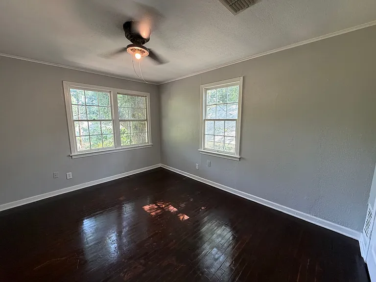 126 E Olive St — Photo 10
