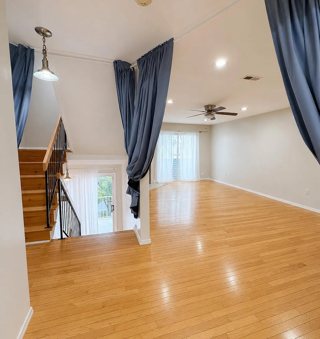 2 bed, 1.5 bath, 1370 sqft, $2,750 — Photo 4