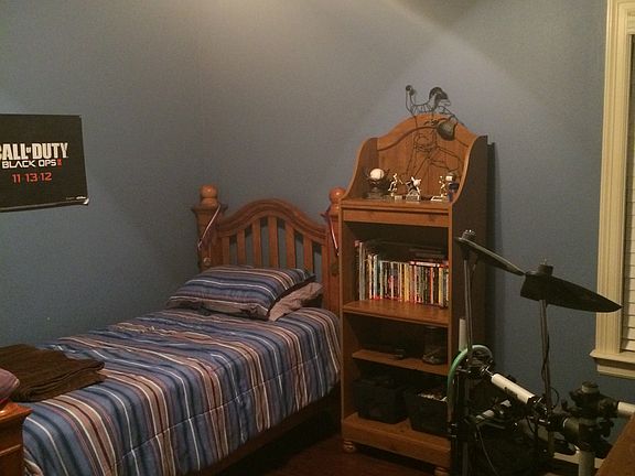 2nd Bedroom