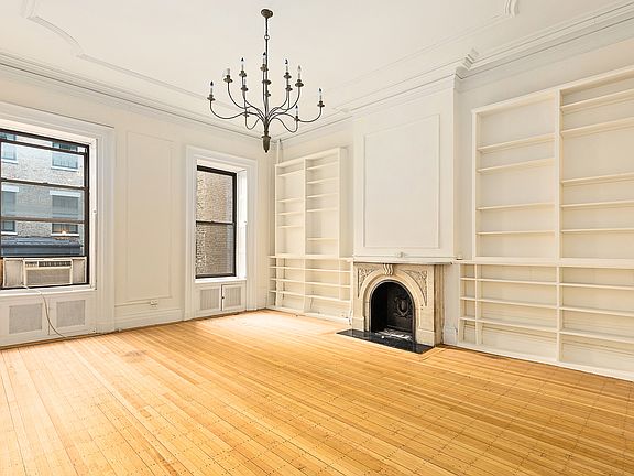 4th image of 16 W 10th St #2R