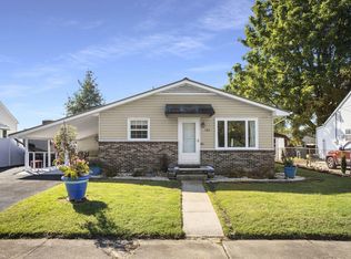 504 W Riverside Dr, Elizabethton, TN 37643