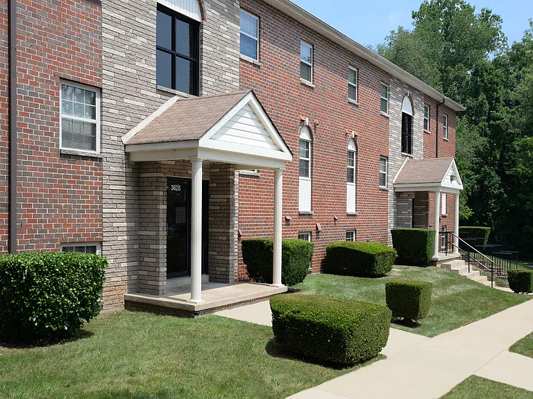 Rockdale Gardens Apartments & Townhomes* — Photo 12