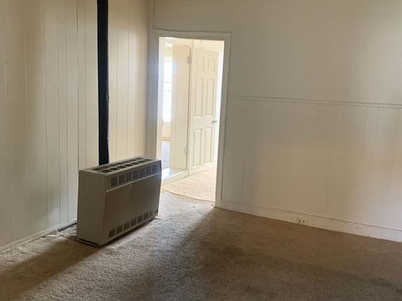 4th image of 8 W Market St #5