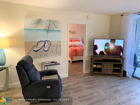 3rd image of 2841 Somerset Dr APT 312