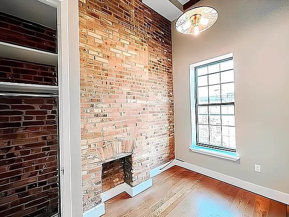 5th image of 404 Suydam St APT 2R