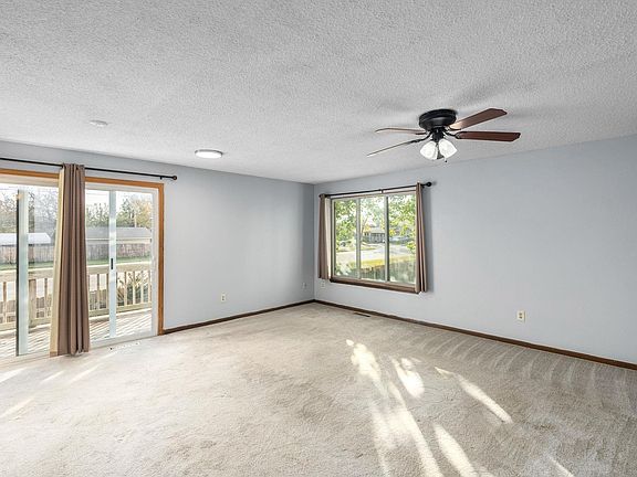 3rd image of 2503 W Sunnybrook Ln