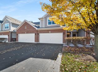 2842 Church Rd, Aurora, IL 60502