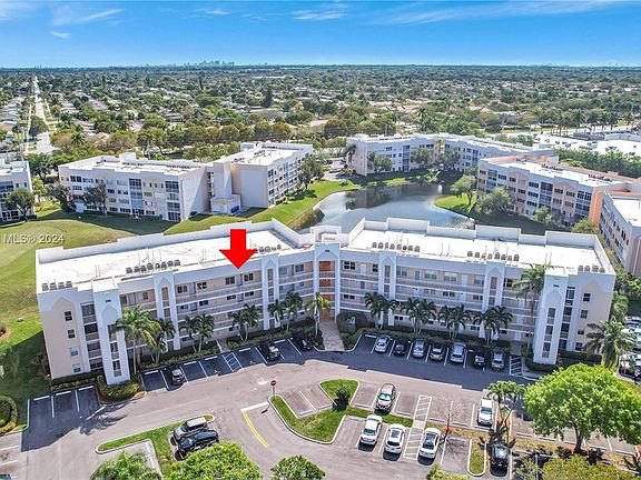 3rd image of 10133 NW 24th Pl APT 404