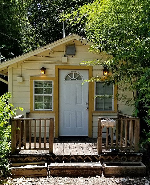 1st image of 608 N 30th St #B
