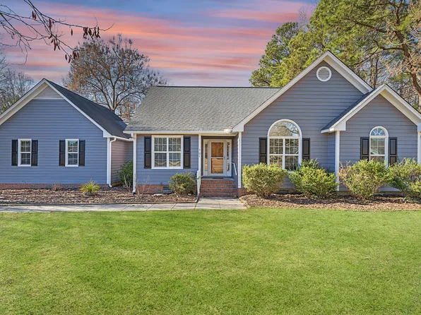 307 Laurel Ridge Dr, Clayton, NC 27520