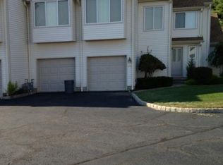 1 Russell Ct, Montville, NJ