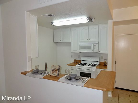 3rd image of 11476 Miranda St #14955002