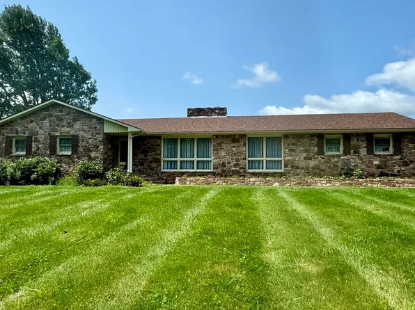 1167 Saint Peters Rd, Speedwell, VA 24374
