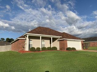 320 Martha Dr, Byram, MS 39272