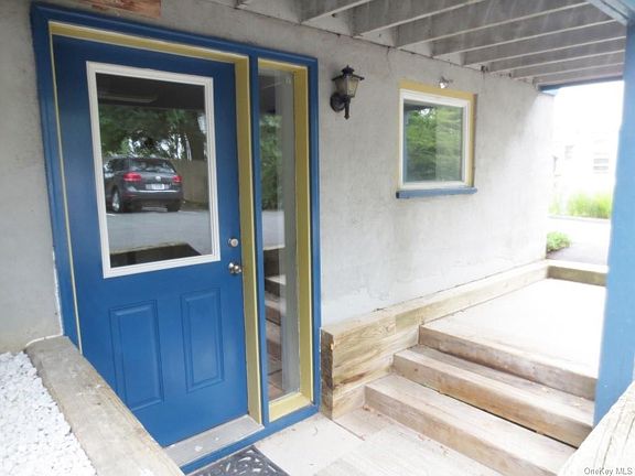 4th image of 23 Depew Ave #B-01