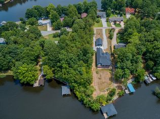 48 Fox Fire Dr, Bracey, VA 23919