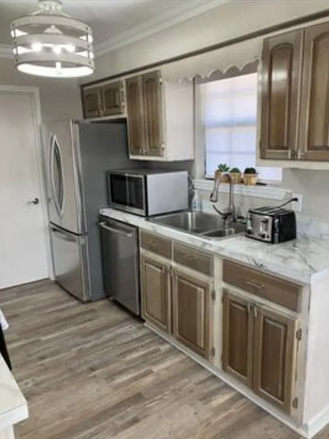 2 bed, 1355 sqft, $1,900 — Photo 3