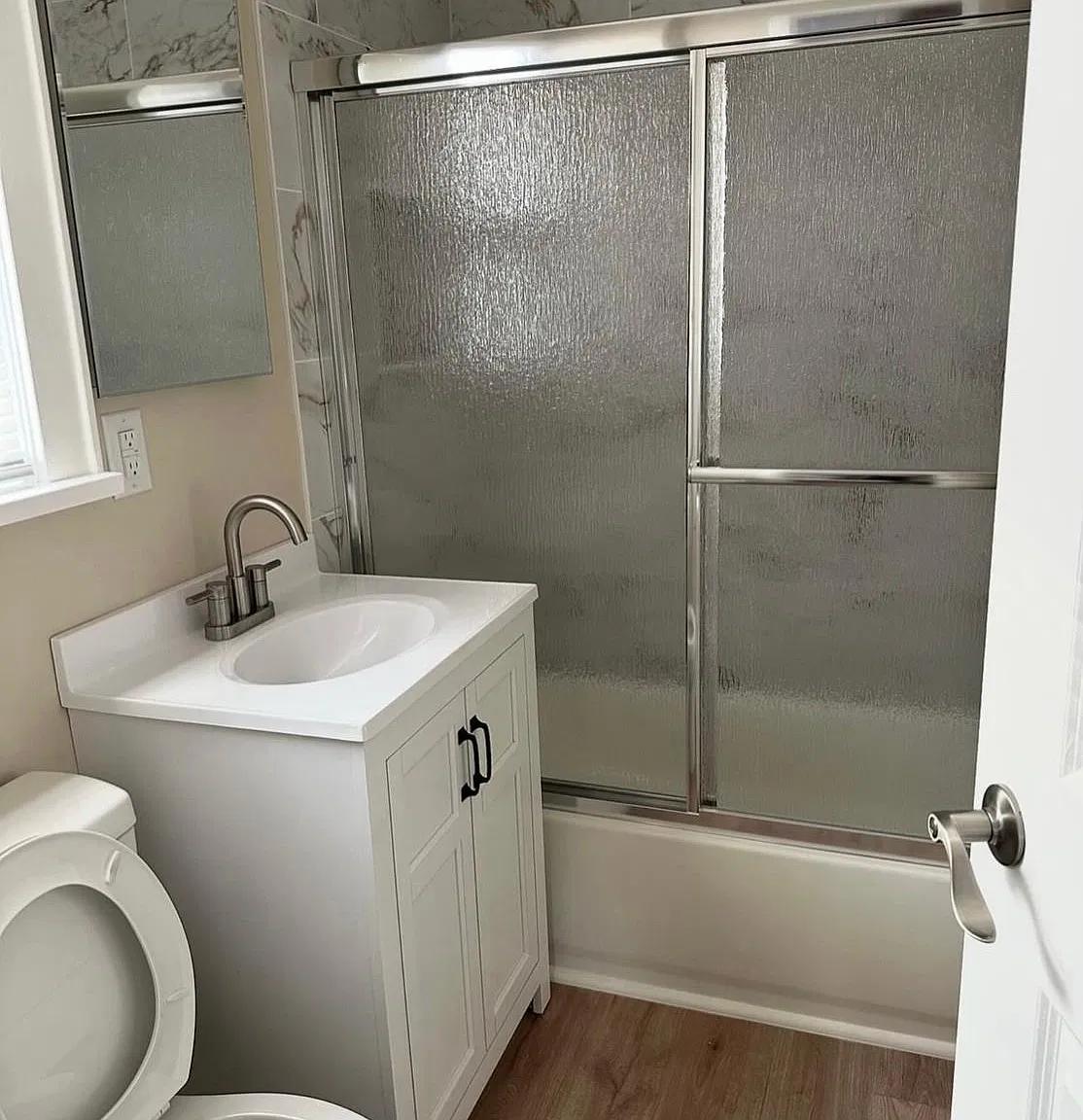 3 bed, 1.0 bath, 1512 sqft, $2,450 — Photo 4