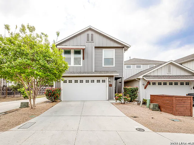 1426 E Sandalwood Ln — Photo 2