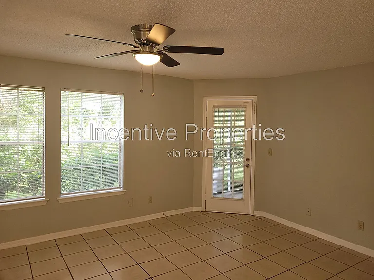 5956 Westgate Dr #102 — Photo 22