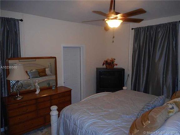 4th image of 2607 Lincoln St