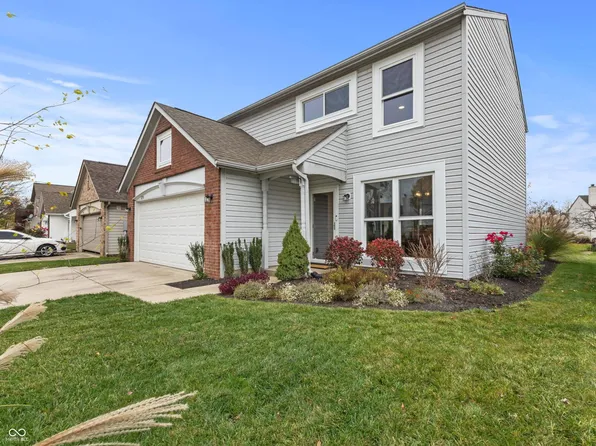 6751 Wimbledon Dr, Zionsville, IN 46077