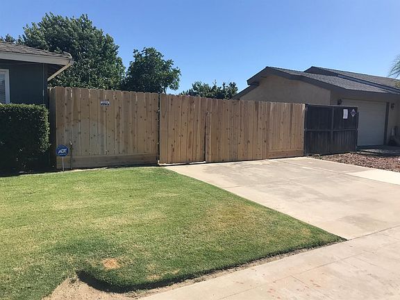 4th image of 2903 S Linda Vista St