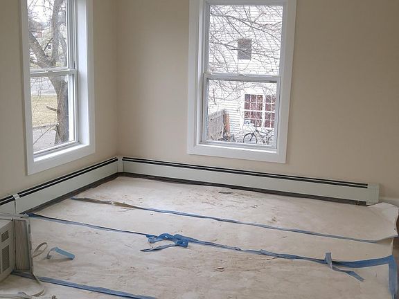 5th image of 321 Grove Ave #1