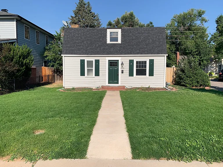 2626 S Franklin