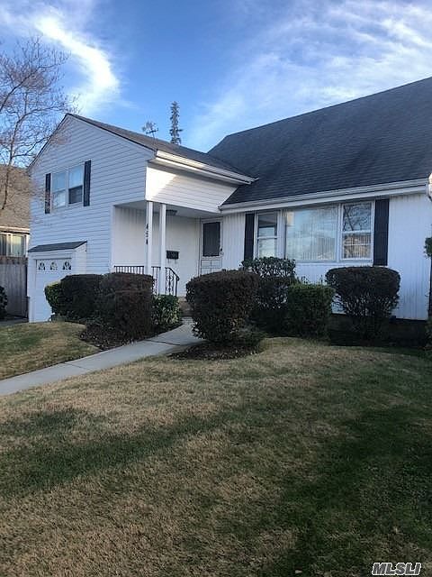 1st image of 454 N Queens Ave