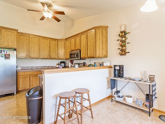 3rd image of 1821 Waters Edge Dr #1821