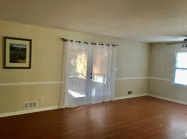 4420 Gary Ln NW, Kennesaw, GA 30144
