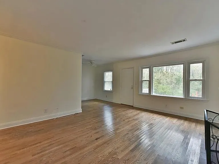 1913 Camellia Dr — Photo 7