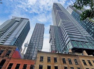 327 King St W #702, Toronto, ON M5V 1J5