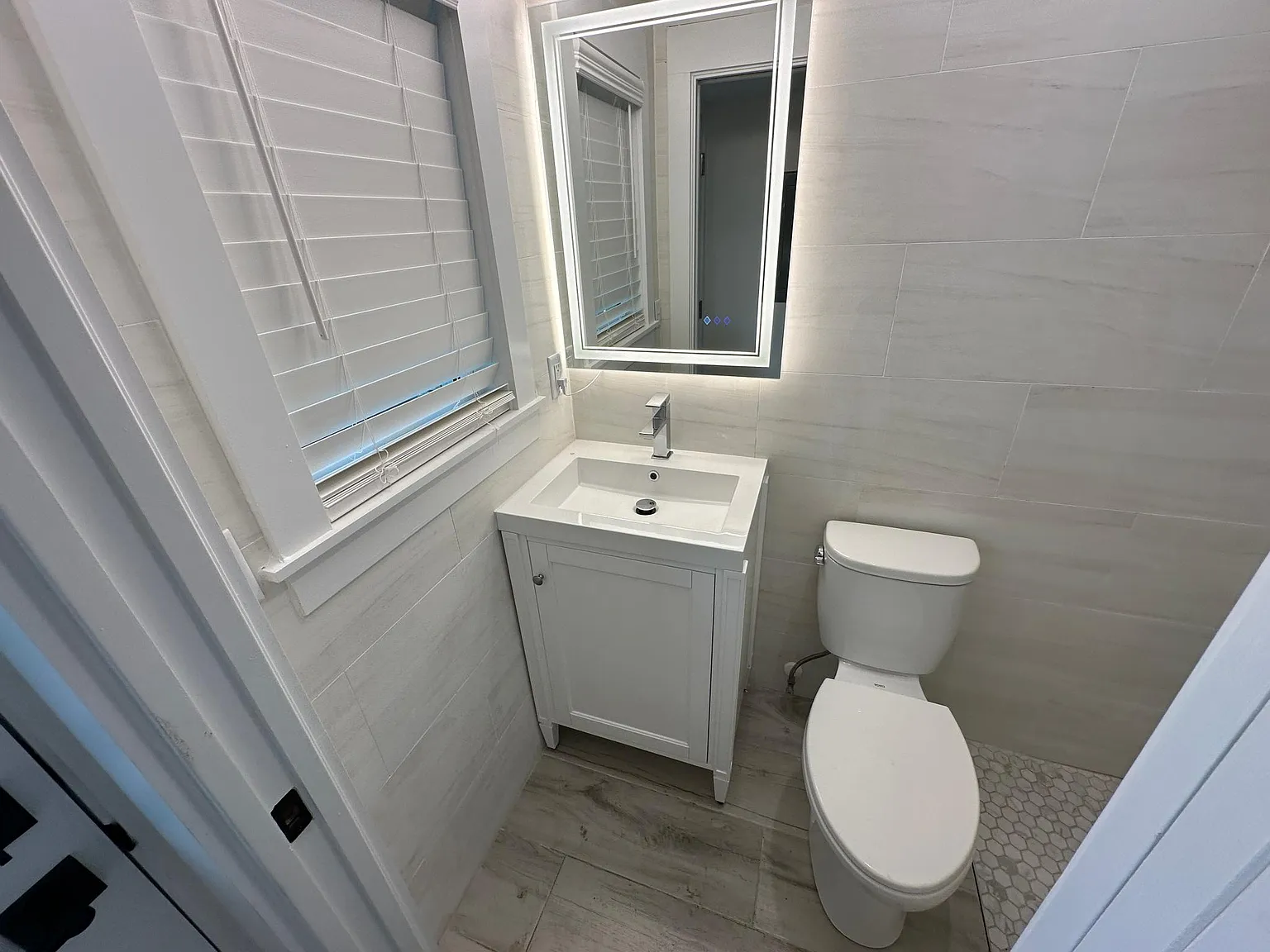 2 bed, 604 sqft, $2,500 — Photo 3