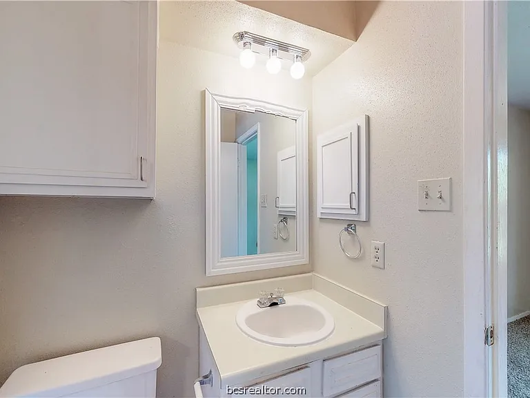 303 Manuel Dr #C — Photo 27