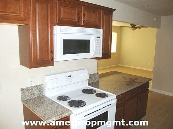 2nd image of 3656 Lowry Dr