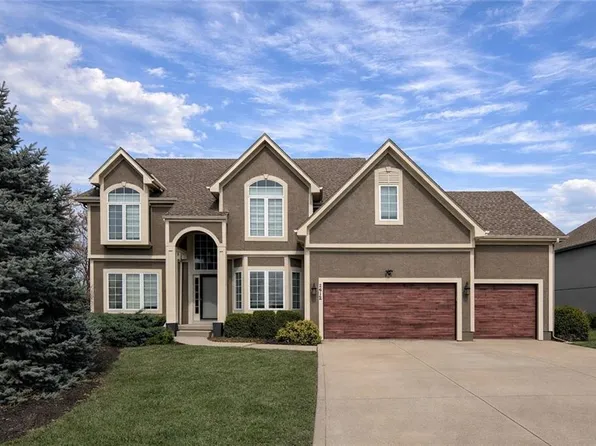 2612 SW Wintercreek Dr, Lees Summit, MO 64081