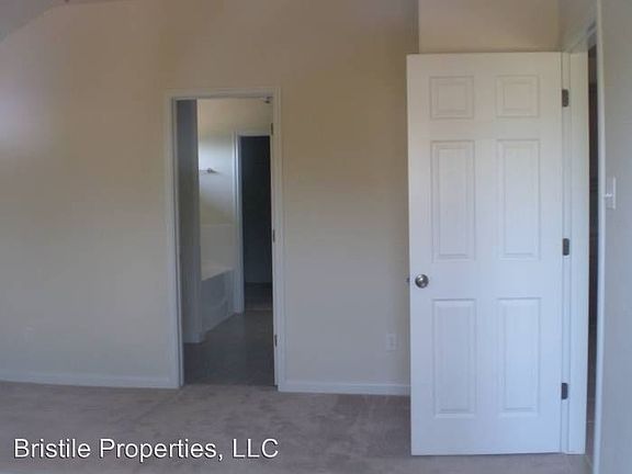 2nd image of 2515 Preserve Trl