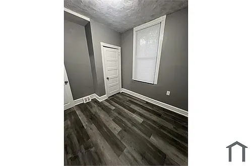 2821 N Ringgold St #2821 Photo 1