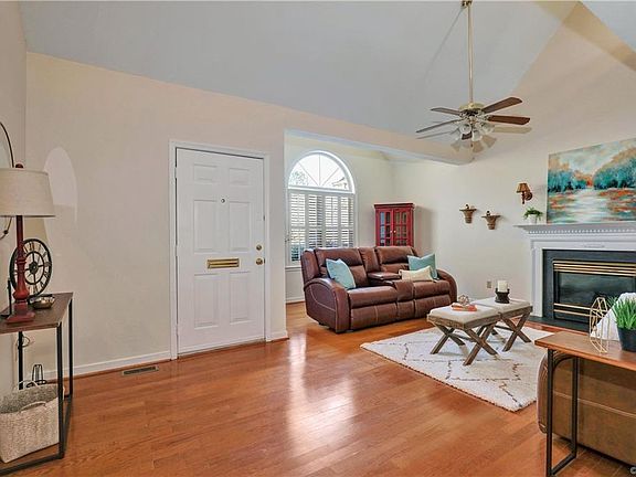 5th image of 9704 Hastings Mill Dr