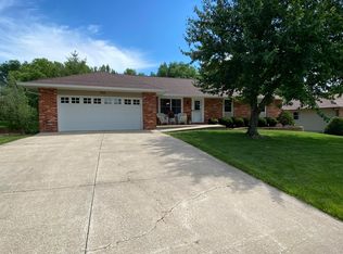 702 Pierce Ave, Maryville, MO 64468