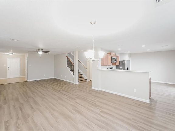 5th image of 26123 Flinton Dr