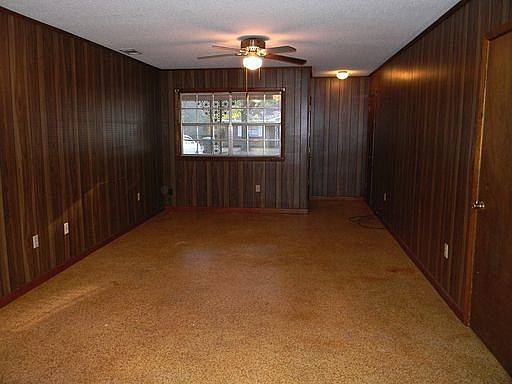 4th image of 221 N Newton St Unit A