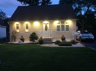 302 Giles Ave, Middlesex, NJ 08846