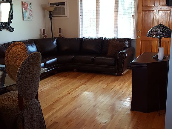 3rd image of 61 Seth Ct