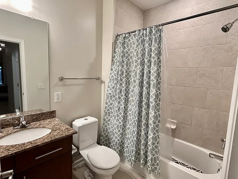 444 W Broad St #606 — Photo 21