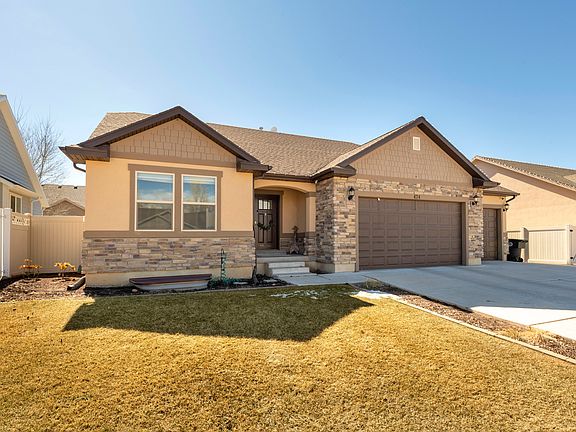 3rd image of 474 E Acord Way