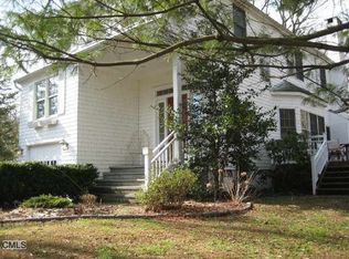 129 Raymond St, Darien, CT 06820